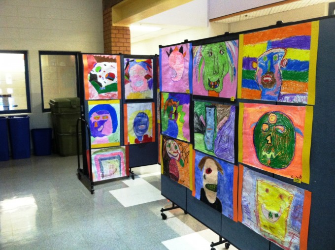 Student Art Showcase Wherever You Want   Screenflex